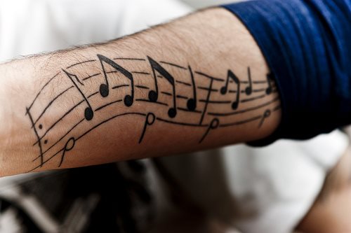 tatouage musique 53