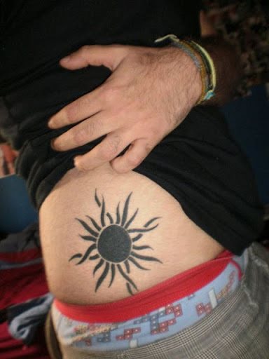 tatouage soleil 17