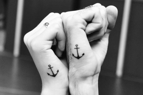 12 tatouage anneau couple