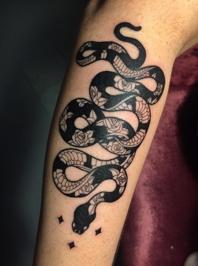 snake tatoo 1