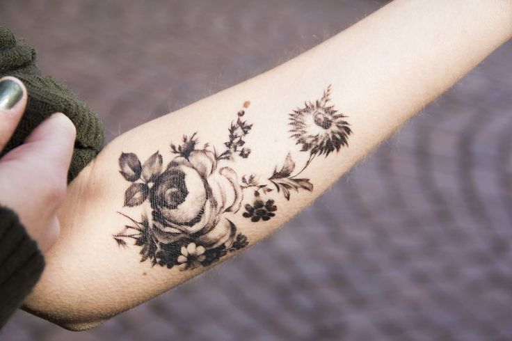 tatouage fleurs 10