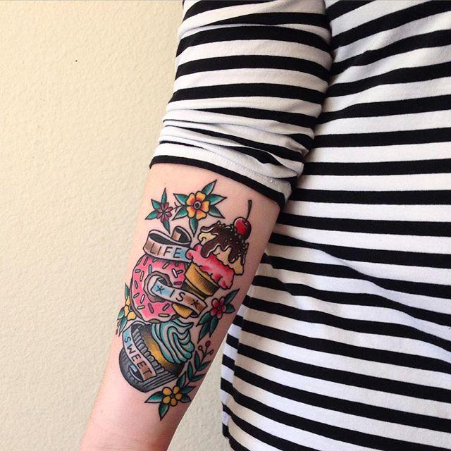 tatouage bras femme 183