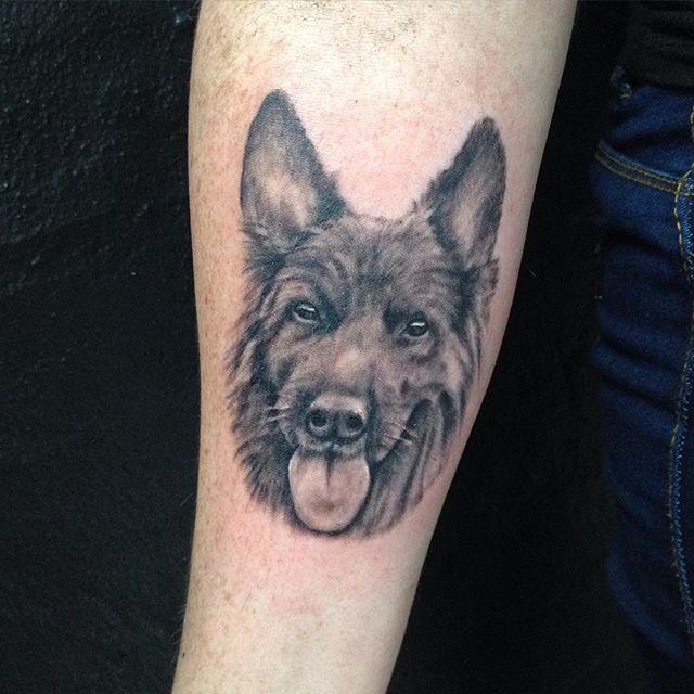 tatouage chien 75