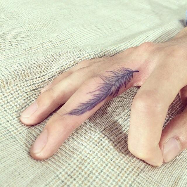 tatouage doigt 11