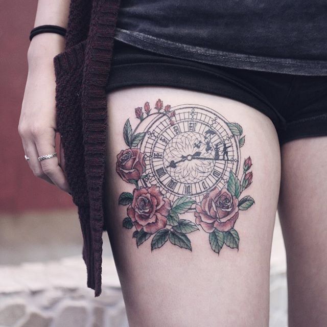 tatouage femme jambe 165