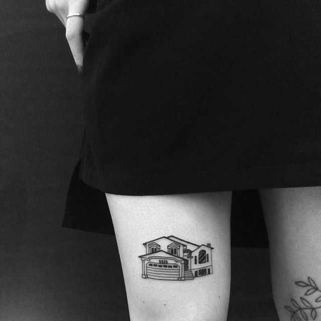 tatouage femme jambe 199