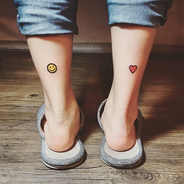 tatouage femme jambe 93