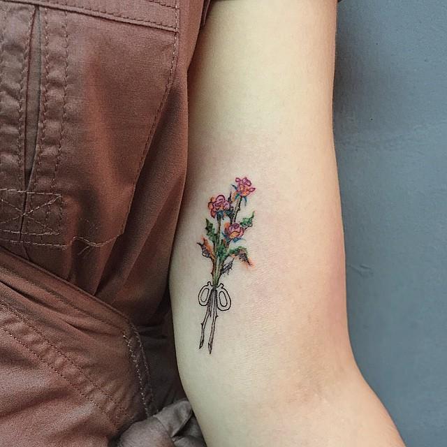 tatouage fleur 121