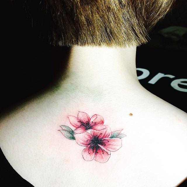 tatouage fleur 127