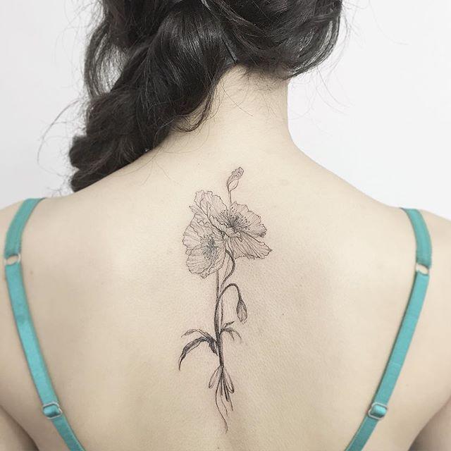 tatouage fleur 13