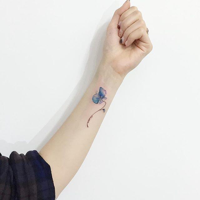 tatouage fleur 139