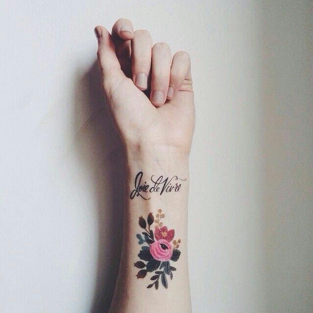tatouage fleur 57