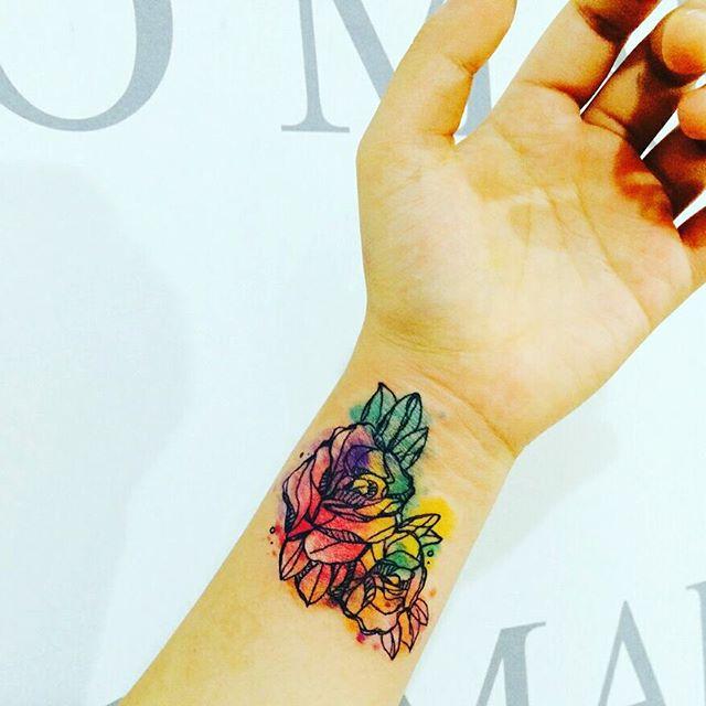 tatouage fleur 61