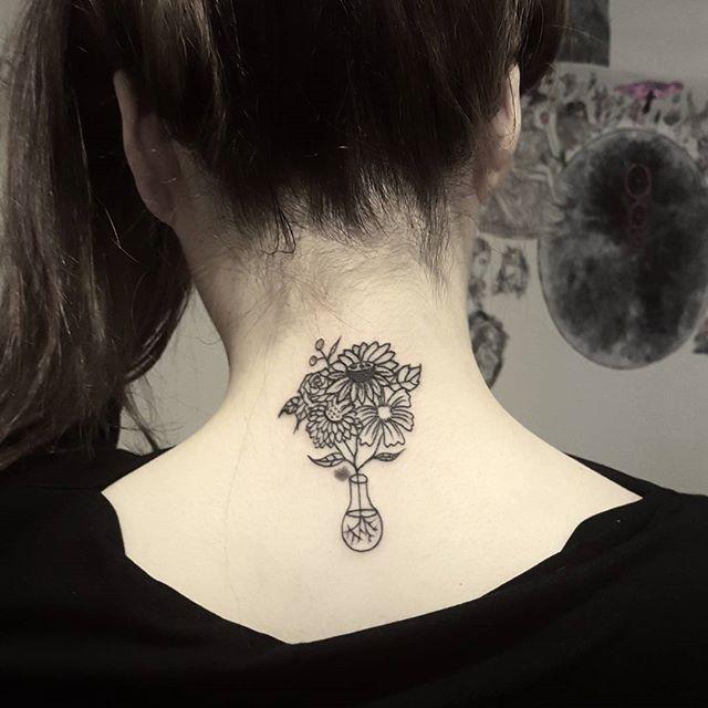tatouage fleur 77