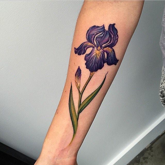 tatouage fleur 79