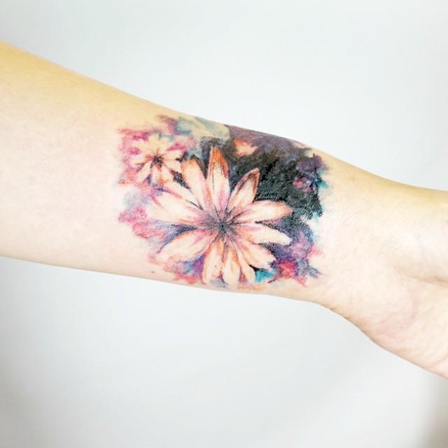 tatouage fleur 91