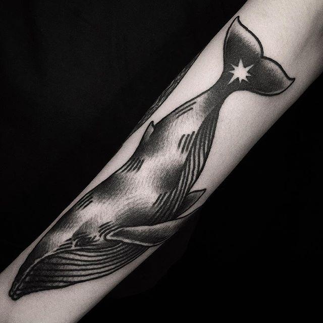 tatouage baleine 115
