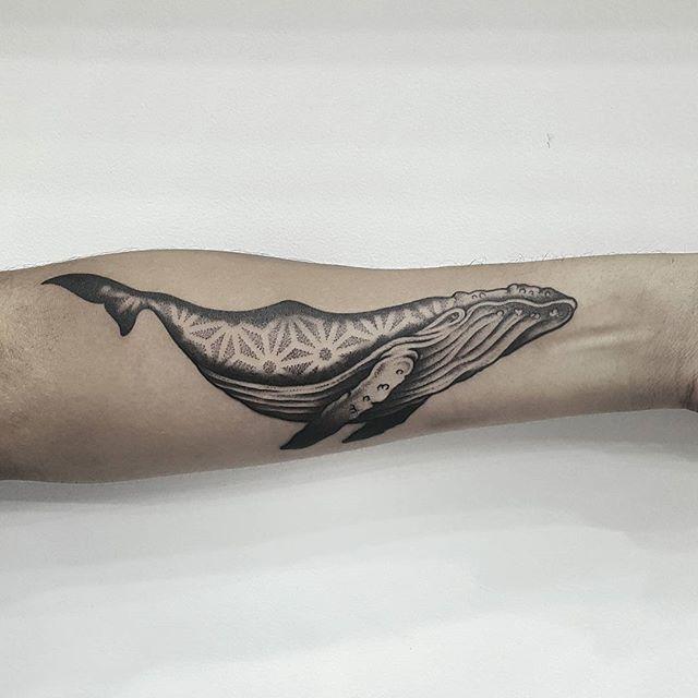 tatouage baleine 45