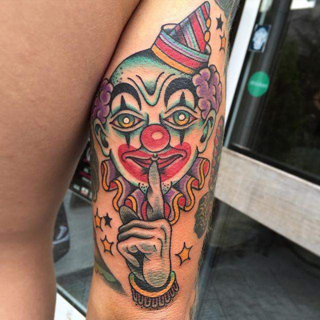 tatouage clown 89