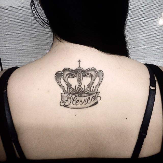 tatouage couronne 141