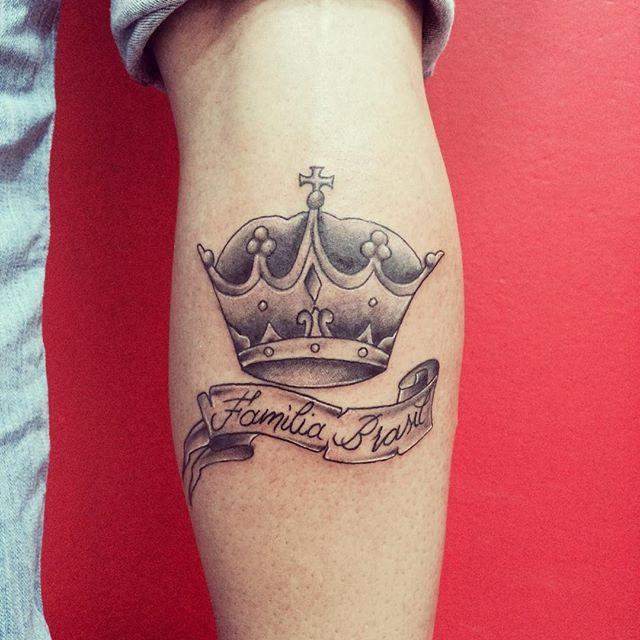 tatouage couronne 43