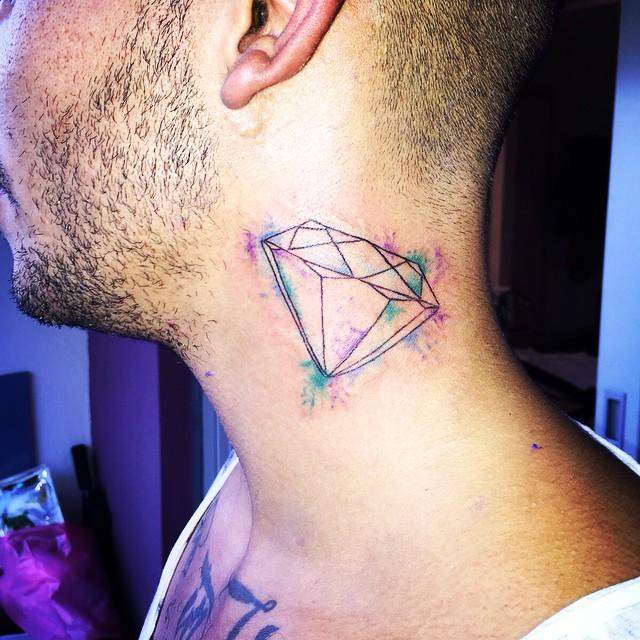 tatouage diamant 105