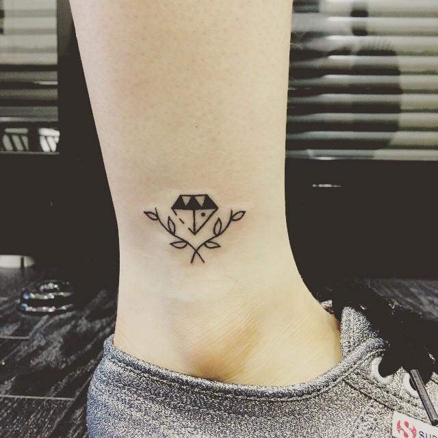 tatouage diamant 11