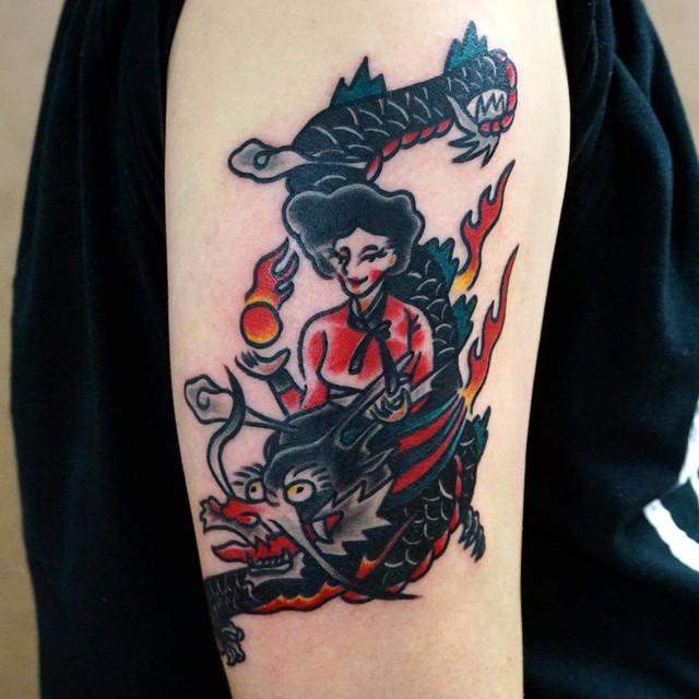 tatouage dragon 127