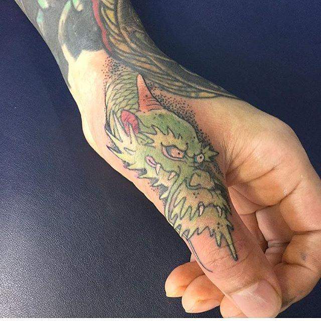 tatouage dragon 19