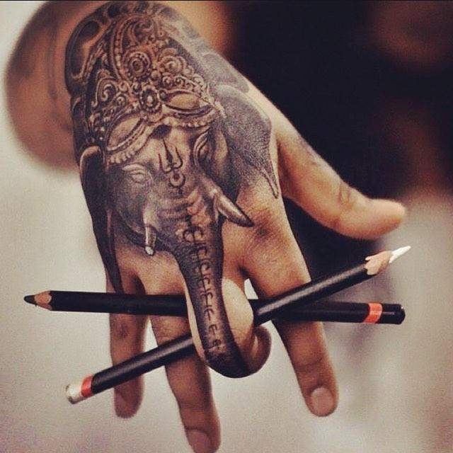 tatouage elephant 33