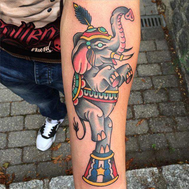 tatouage elephant 61