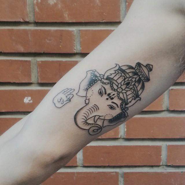 tatouage elephant 63