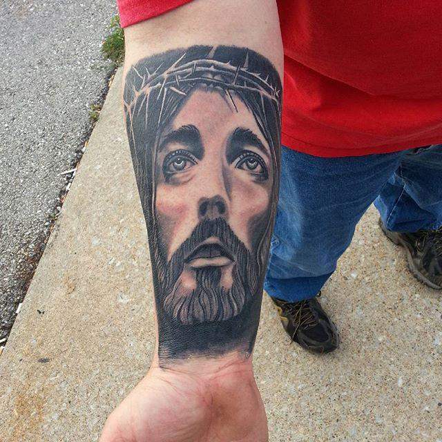 tatouage jesus 29