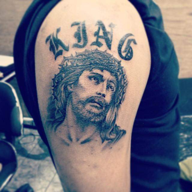 tatouage jesus 37