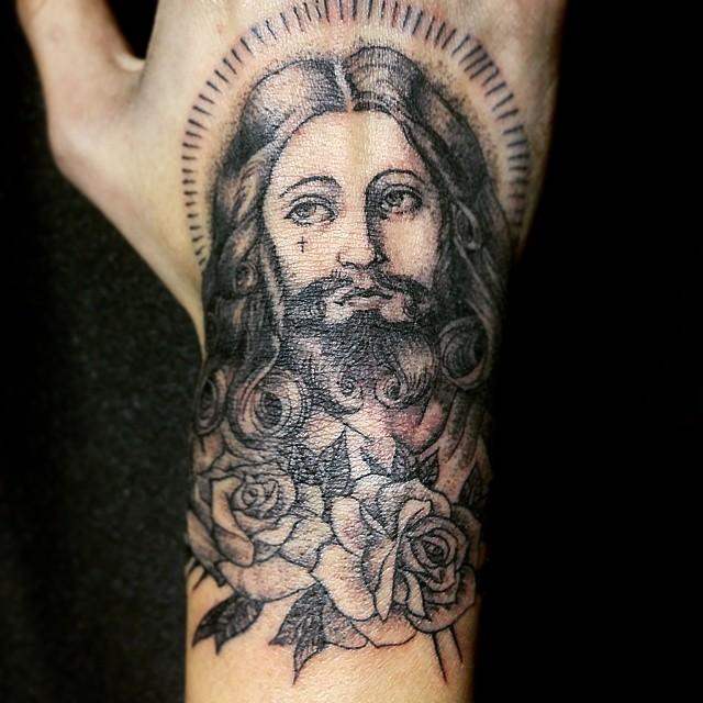 tatouage jesus 55