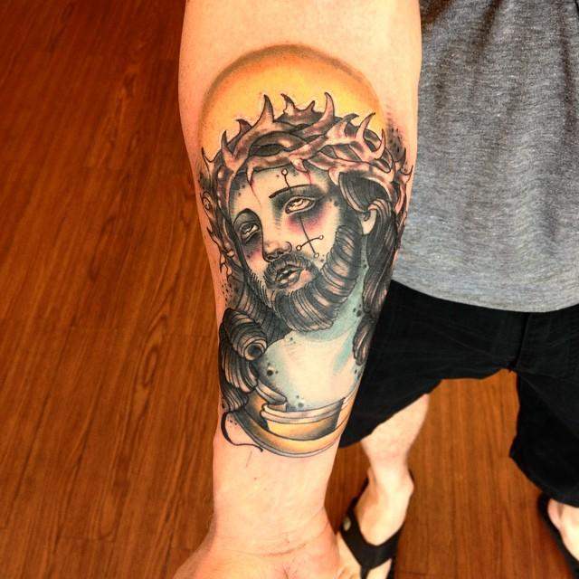 tatouage jesus 93