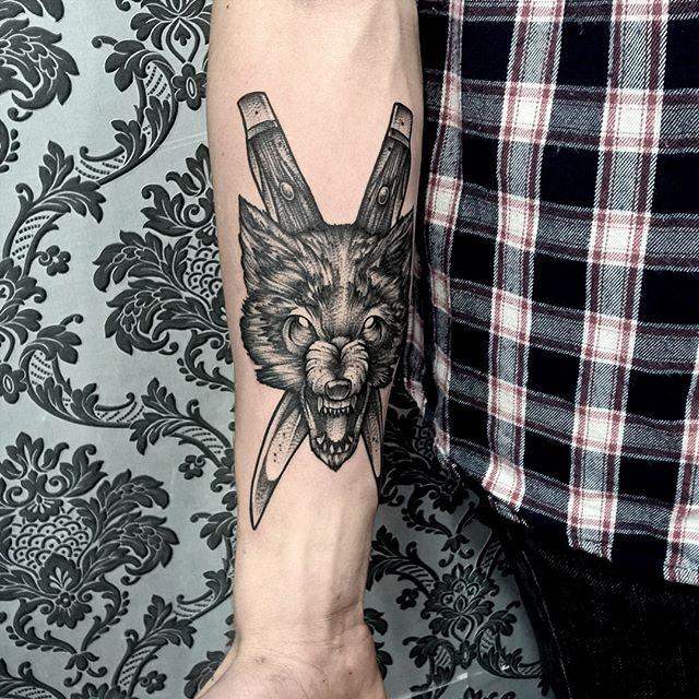 tatouage loup 117