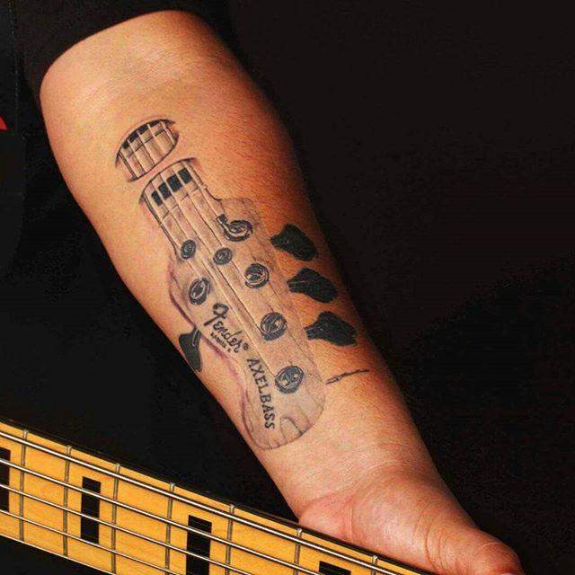 tatouage musicale 85
