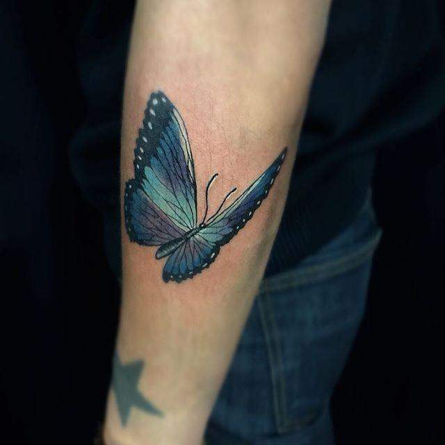tatouage papillon 57