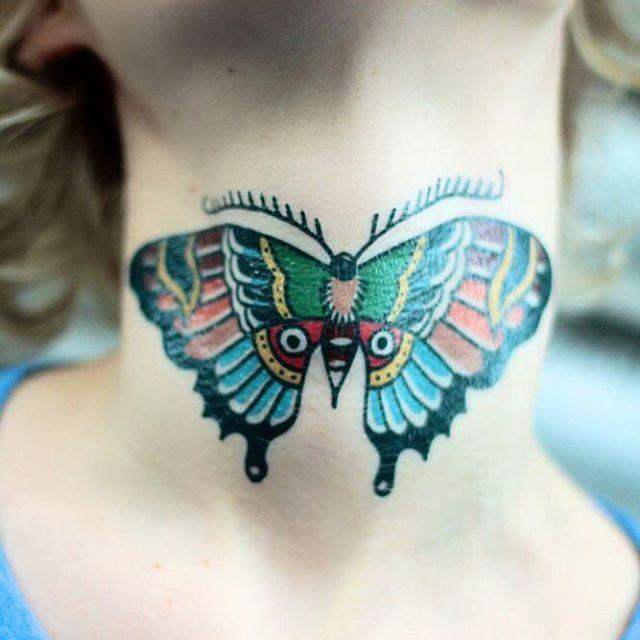 tatouage papillon 69