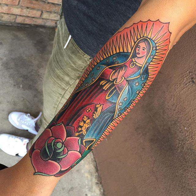 tatouage vierge marie 17