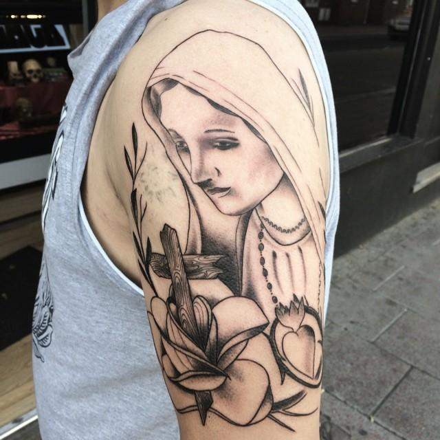 tatouage vierge marie 49
