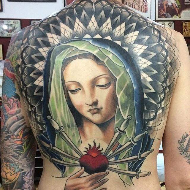 tatouage vierge marie 51