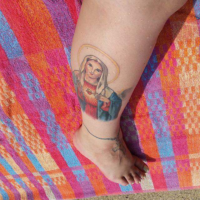 tatouage vierge marie 87