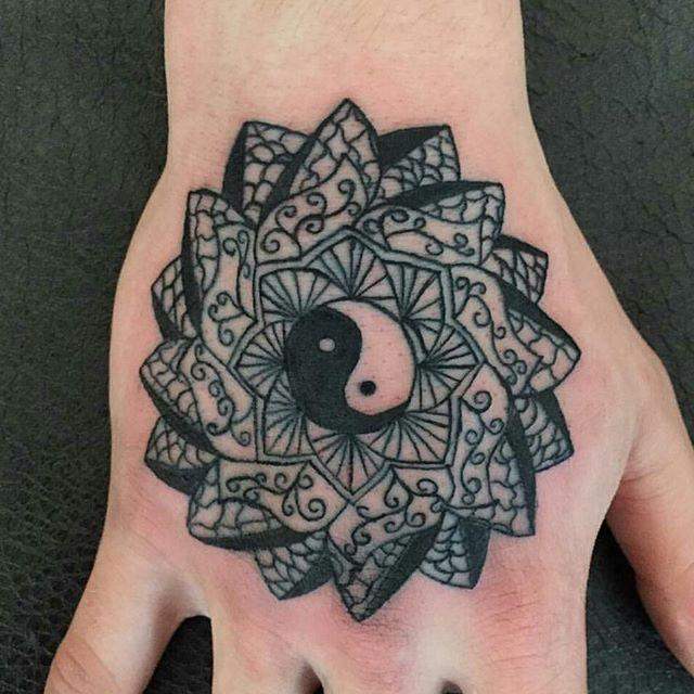 tatouage yin yang 67