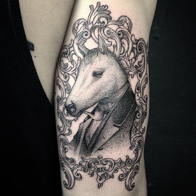 tatouage cheval 51
