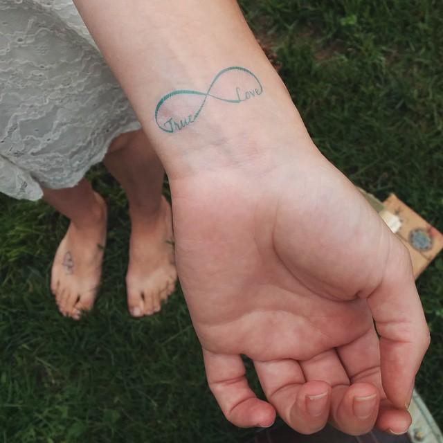 tatouage infini symbole 09