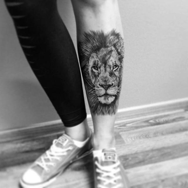 tatouage lion 85