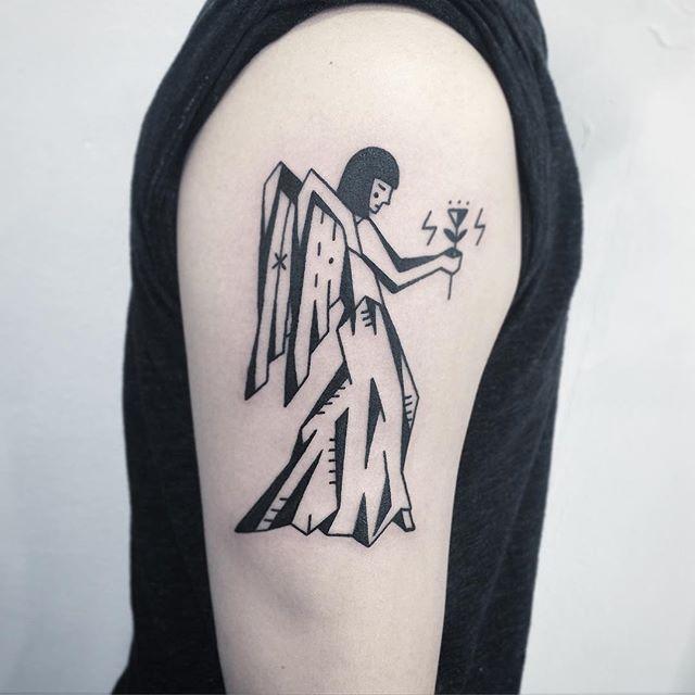tatouage motif religieux 137