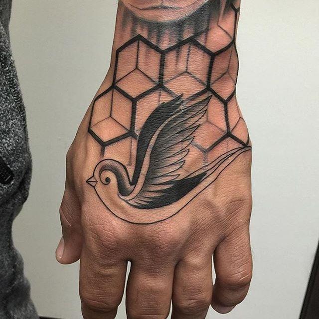 tatouage oiseau 119